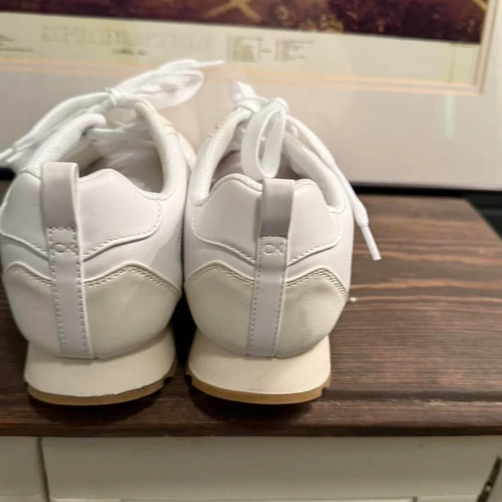 Calvin Klein Carlla platformTennis shoes size 8.5